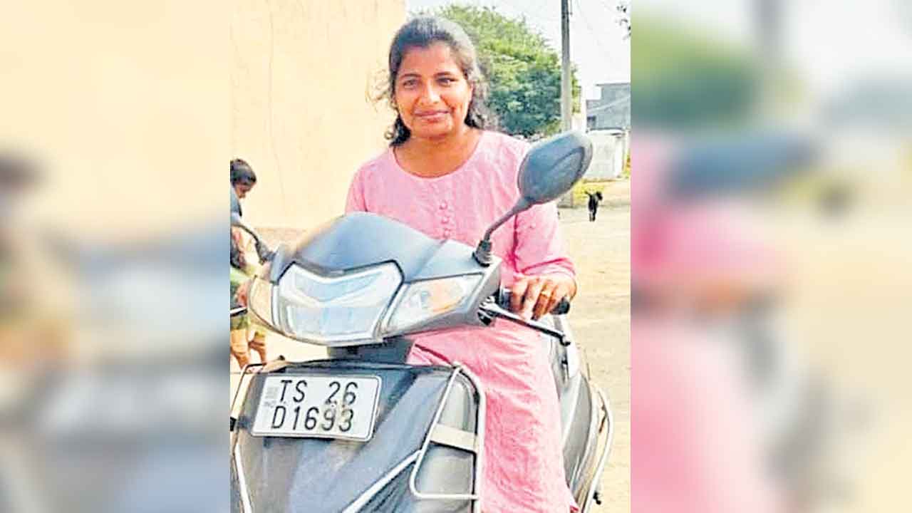 గ్రూపు-4 అభ్యర్థిని ఆత్మహత్య