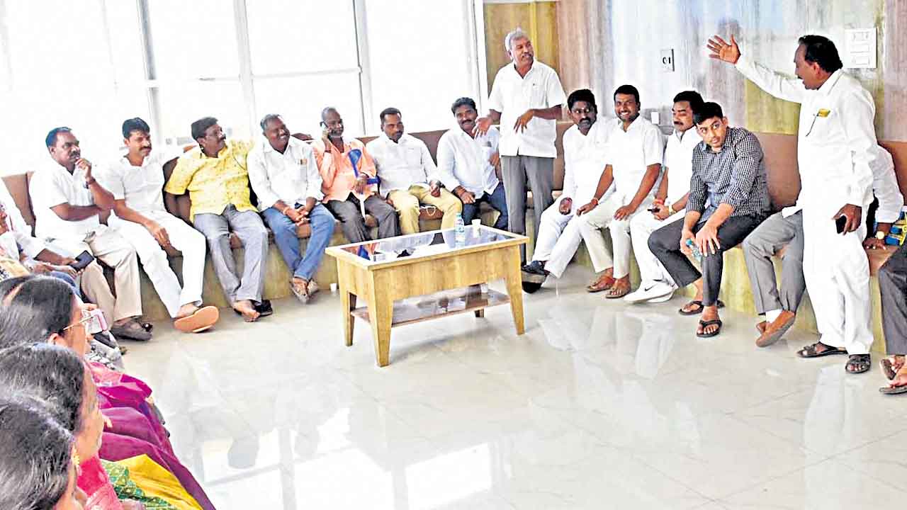 ఒక్కటైన వరంగల్‌ కార్పొరేటర్లు!