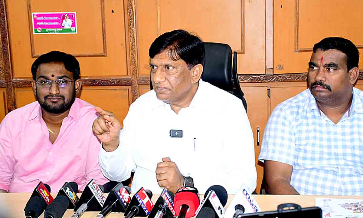 తెలంగాణ చరిత్రను కనుమరుగు చేసే కుట్ర