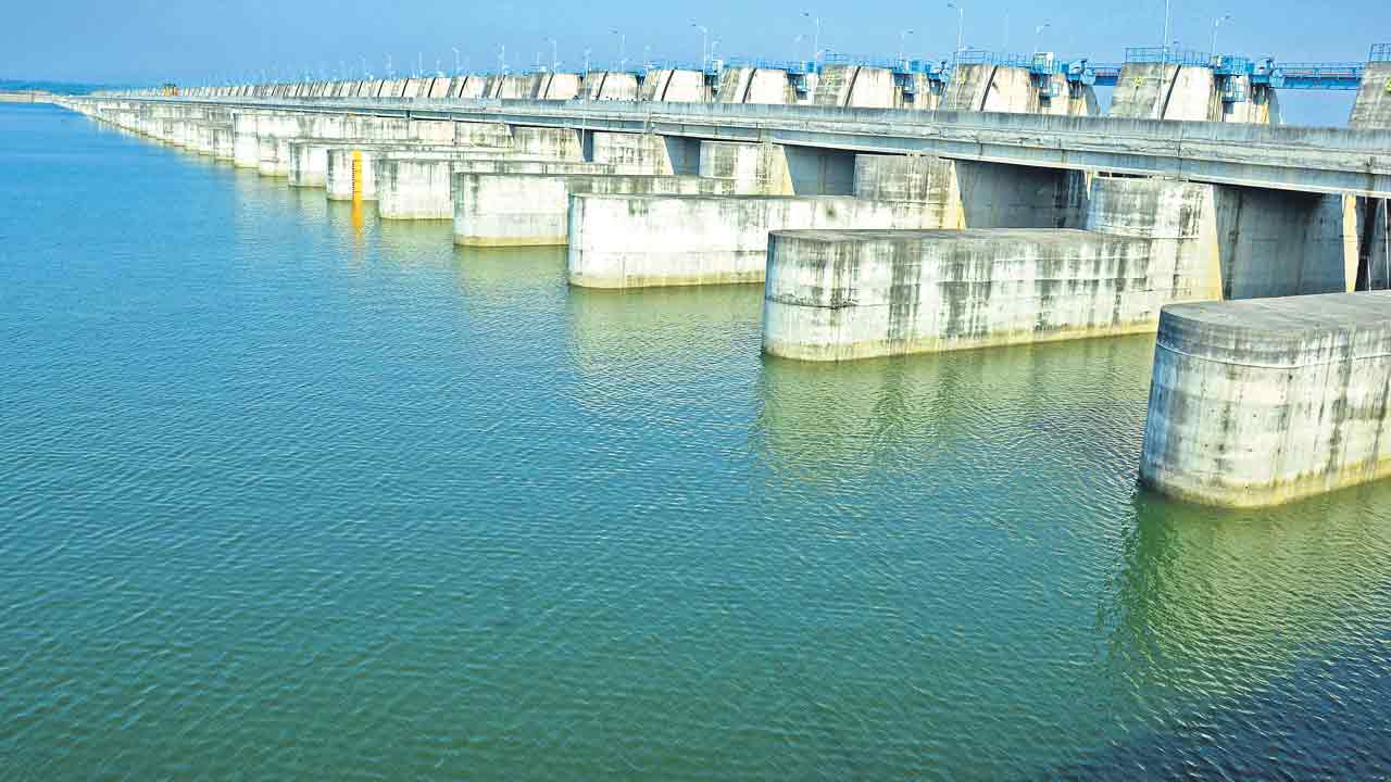 ‘కాళేశ్వరం’పై అదే కుట్రల రాజకీయం