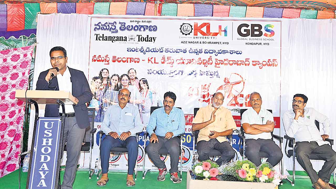 లక్ష్యంతో ఉన్నతంగా ఎదగాలి