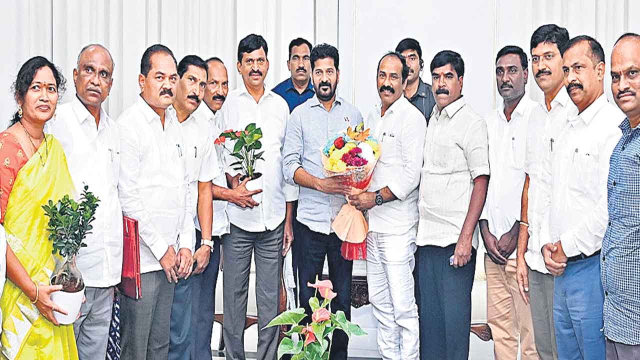 మెరుగైన పీఆర్సీని ప్రకటించాలి