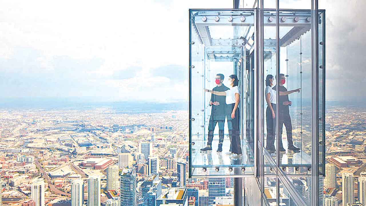 సైరా.. స్కైడెక్‌!