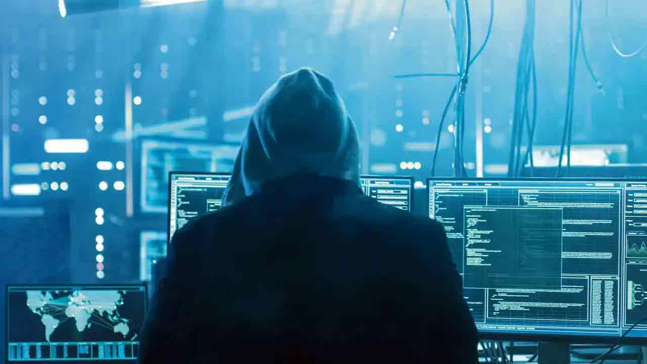 ఎన్టీపీసీలో భారీ సైబర్‌ మోసం