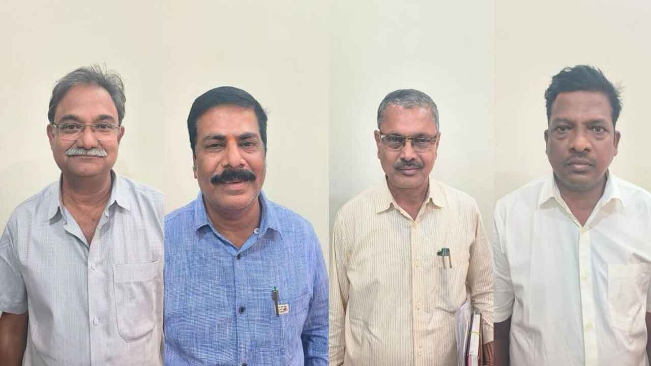 ఏసీబీ కస్టడీకి నలుగురు అధికారులు