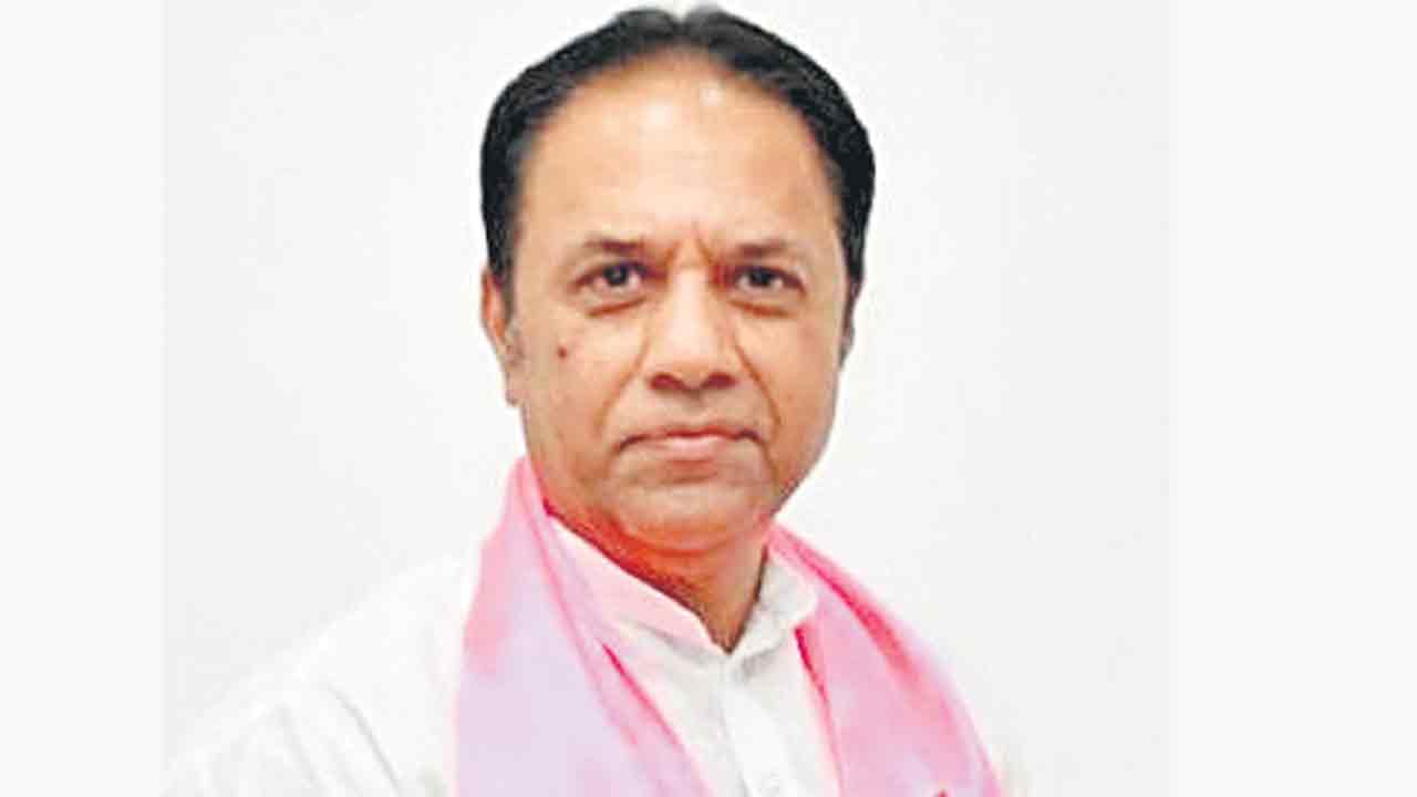 దేశానికి చంద్రయాన్‌ సైన్స్‌ కంటే చంద్రశేఖర్‌రావు విజన్‌ అవసరం