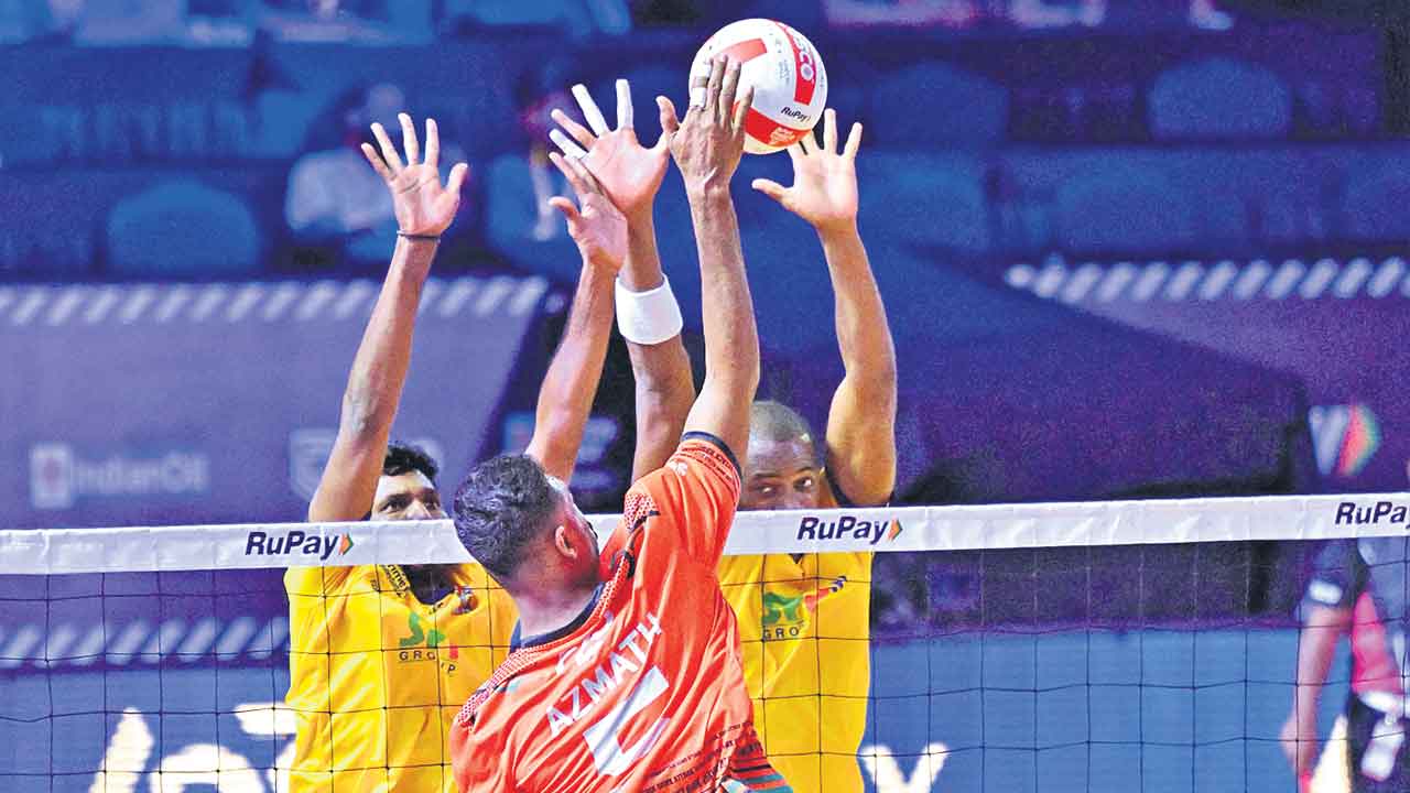 బ్లాక్‌హాక్స్‌కు నిరాశ