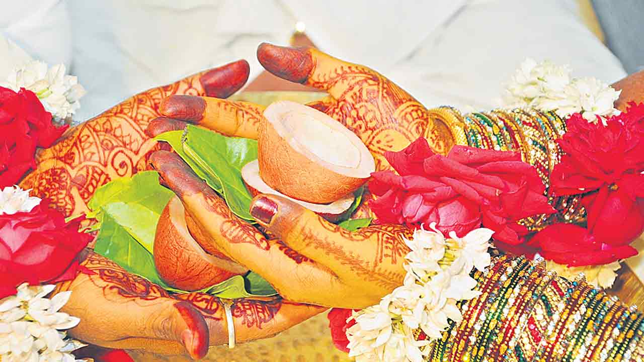 మాఘమాసం వచ్చేసింది..పెండ్లి కళ తెచ్చేసింది