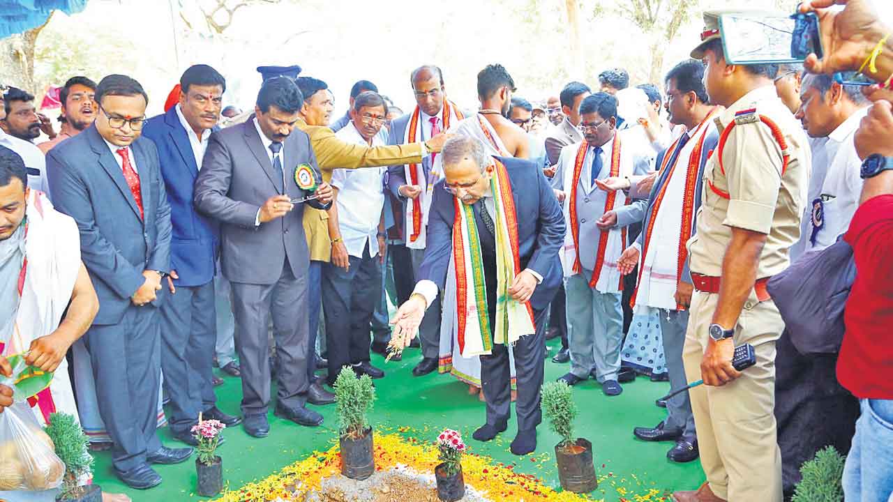 సామాన్యులకు సత్వర న్యాయం అందాలి