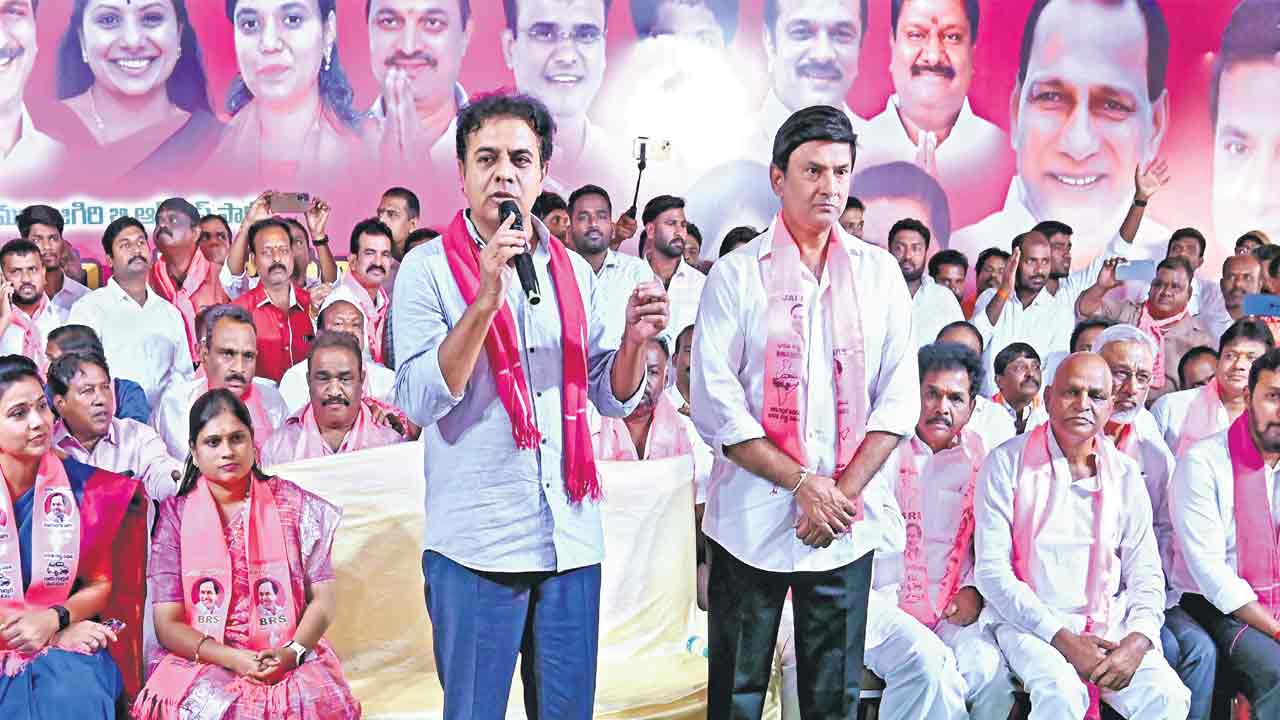 బీజేపీపై మాట్లాడే దమ్ము రేవంత్‌కు లేదు