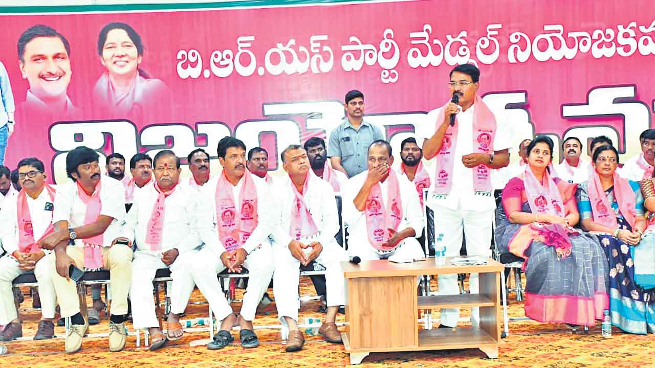 బీజేపీకి బీ టీం కాంగ్రెస్‌