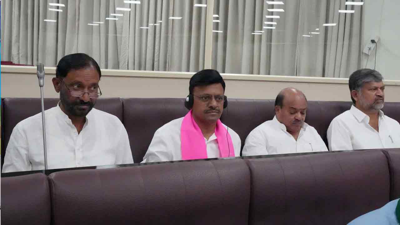 నిరాశపరిచిన కాంగ్రెస్‌ బడ్జెట్‌