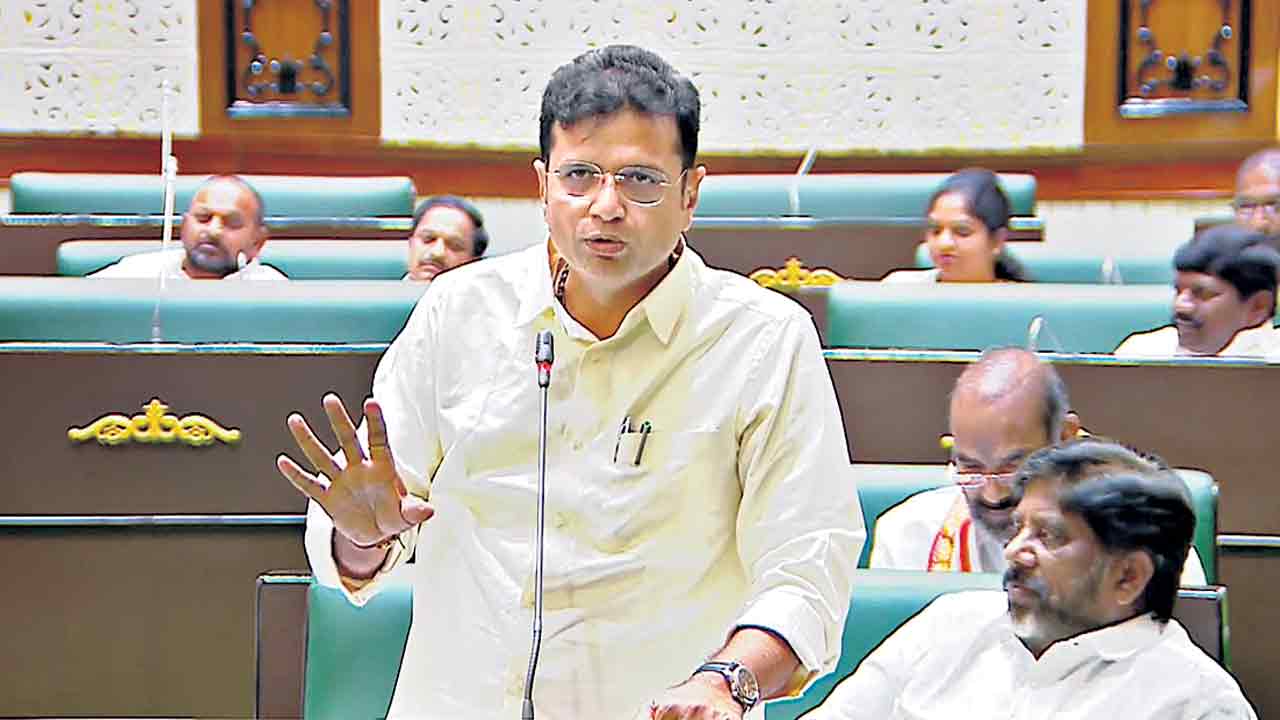 హుక్కా పార్లర్లపై నిషేధం