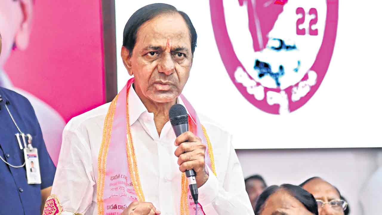 KCR | ప్రాజెక్టుల పరాధీనంపై పోరుబాట.. ఐదు ఉమ్మడి జిల్లాల నాయకులతో బీఆర్‌ఎస్‌ అధినేత సమావేశం