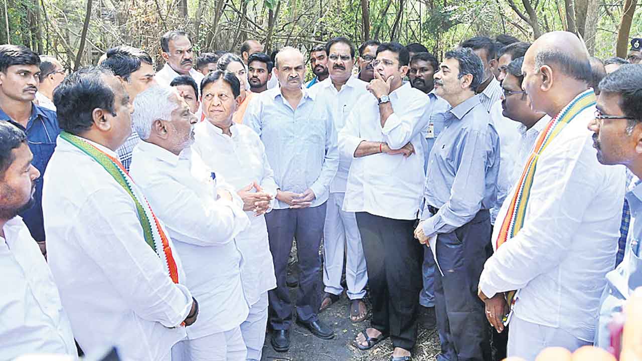 ‘నిజాంషుగర్స్‌’కు పూర్వవైభవం తెస్తాం