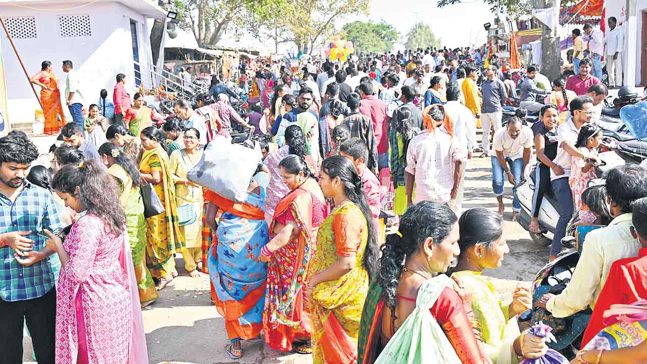 వరాల తల్లులకు జేజేలు