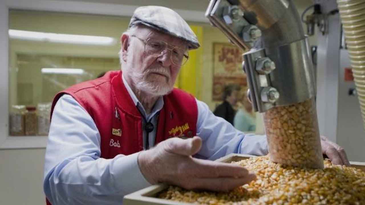 Bob Moore | ఉద్యోగులకు కంపెనీ రాసిచ్చిన మిలియనీర్‌