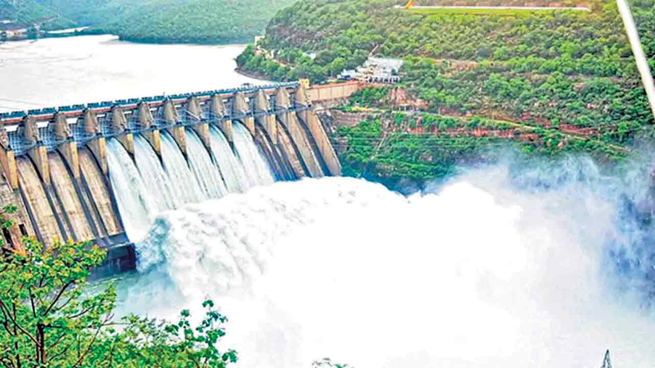 అబద్ధాలు, అర్ధ సత్యాలు