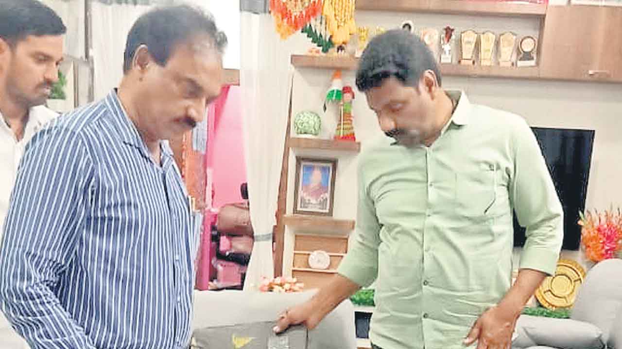 కరీంనగర్‌లో ఏసీబీ