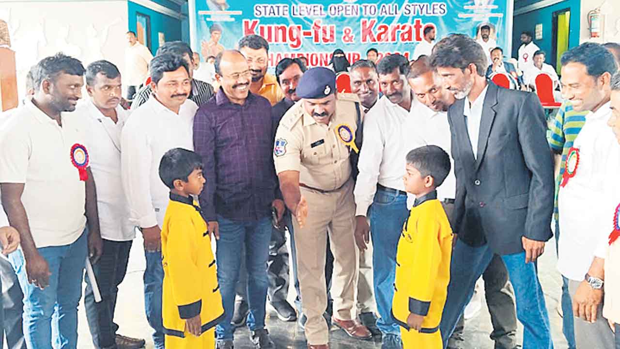 క్రీడలతో ఉజ్వల భవిష్యత్‌