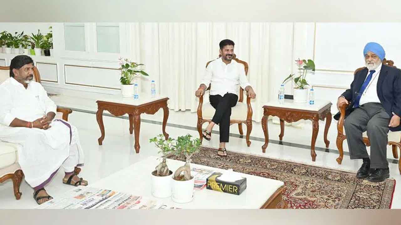 అహ్లువాలియాతో సీఎం రేవంత్‌ భేటీ