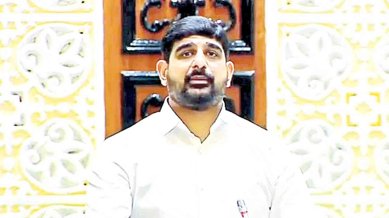 అభివృద్ధి పనులు పూర్తి చేయాలి