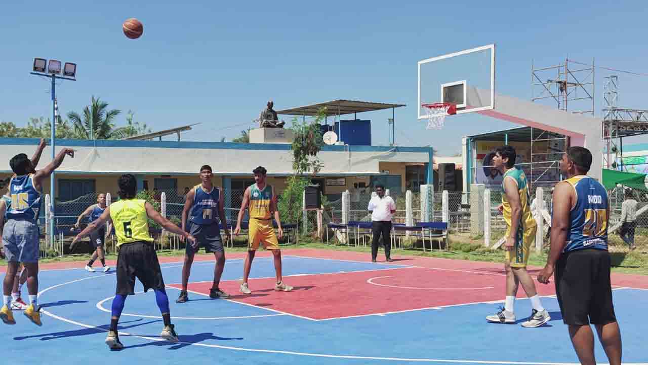 ఉత్సాహంగా బాస్కెట్‌బాల్‌ టోర్నీ