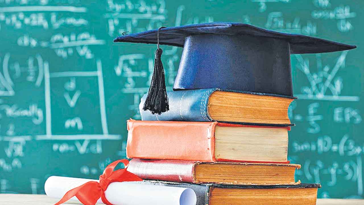 Bed | నాలుగేండ్ల బీఈడీలో మార్పులు