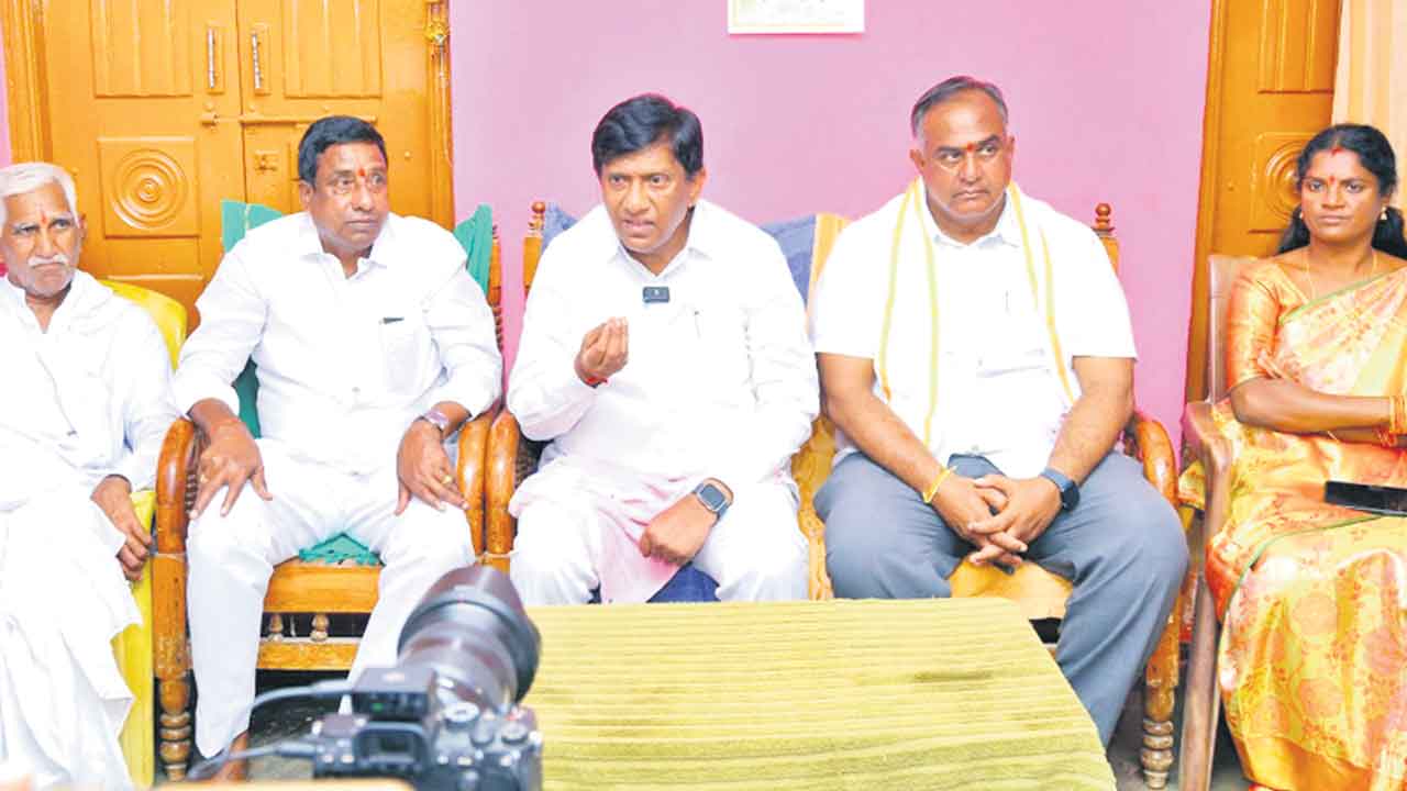 గ్యారెంటీలకు ఎగనామం పెట్టద్దు