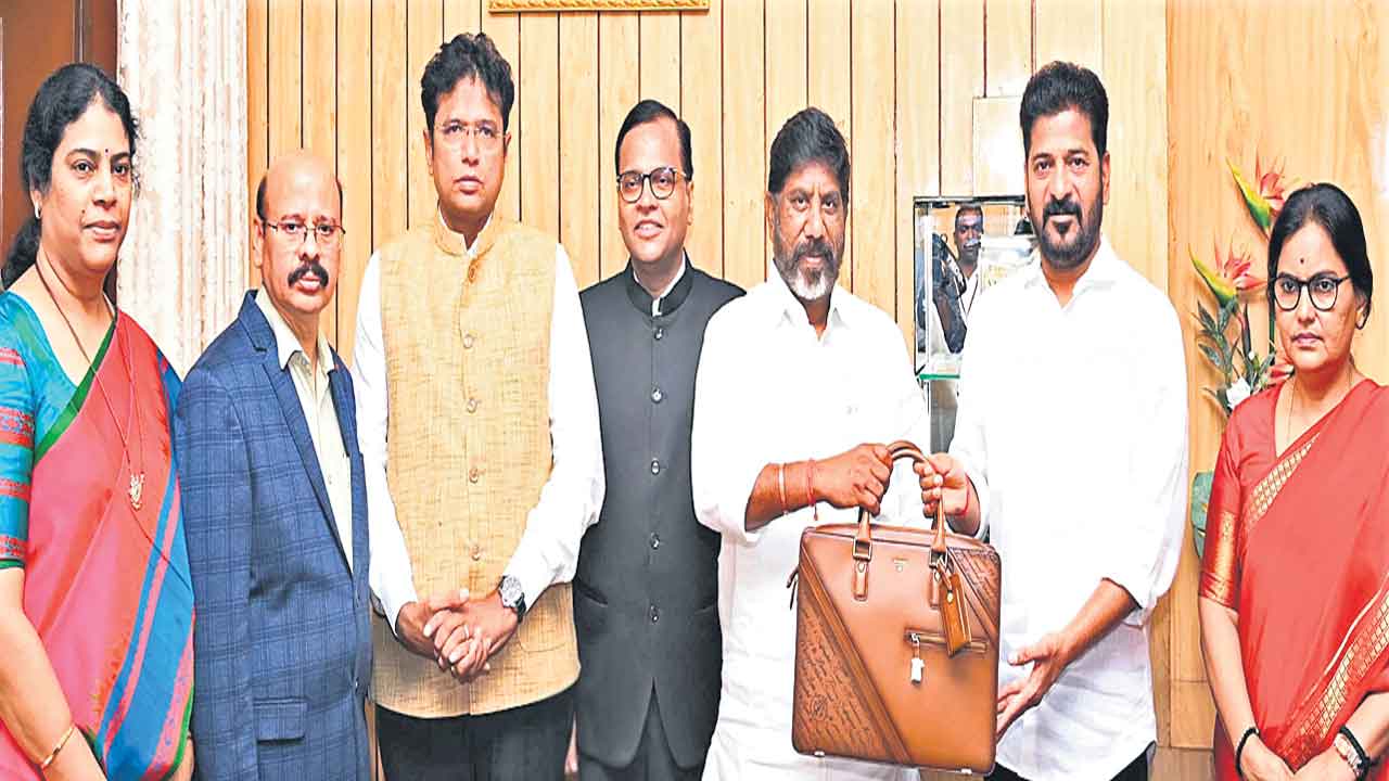 Telangana Budget | గ్యారెంటీ లేని బడ్జెట్‌.. హామీలు అమలు చేస్తామనుడే తప్ప పైసా ఇవ్వని సర్కార్‌