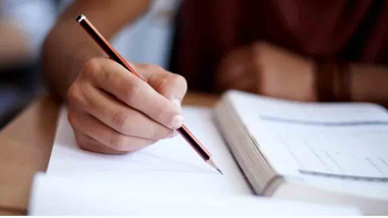 Regional languages | తొలిసారిగా 13 ప్రాంతీయ భాషల్లో కానిస్టేబుళ్ల పరీక్ష నిర్వహణ .. ఫలించిన కేసీఆర్, కేటీఆర్‌ పోరాటం