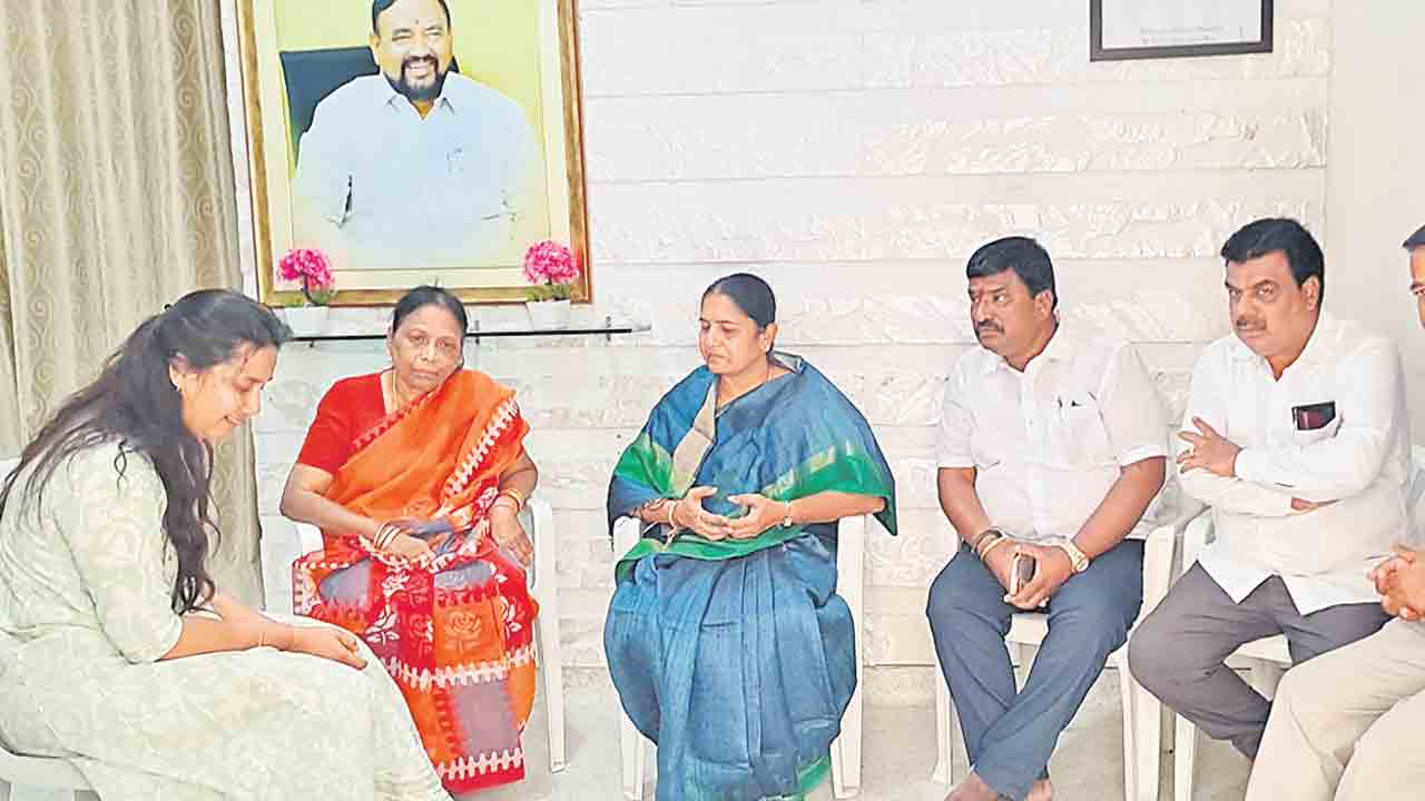 ఎల్లవేళలా అండగా ఉంటాం