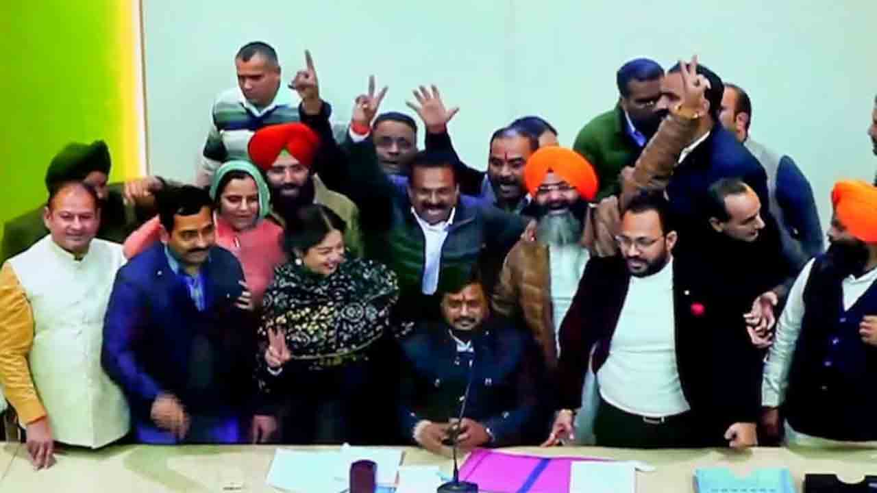 Chandigarh mayoral polls | ప్రజాస్వామ్యం ఖూనీకి అనుమతించం.. చండీగఢ్ మేయర్ ఎన్నికలపై   సుప్రీంకోర్టు