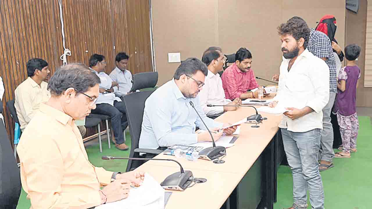 సమన్వయంతో సమస్యల పరిష్కారం