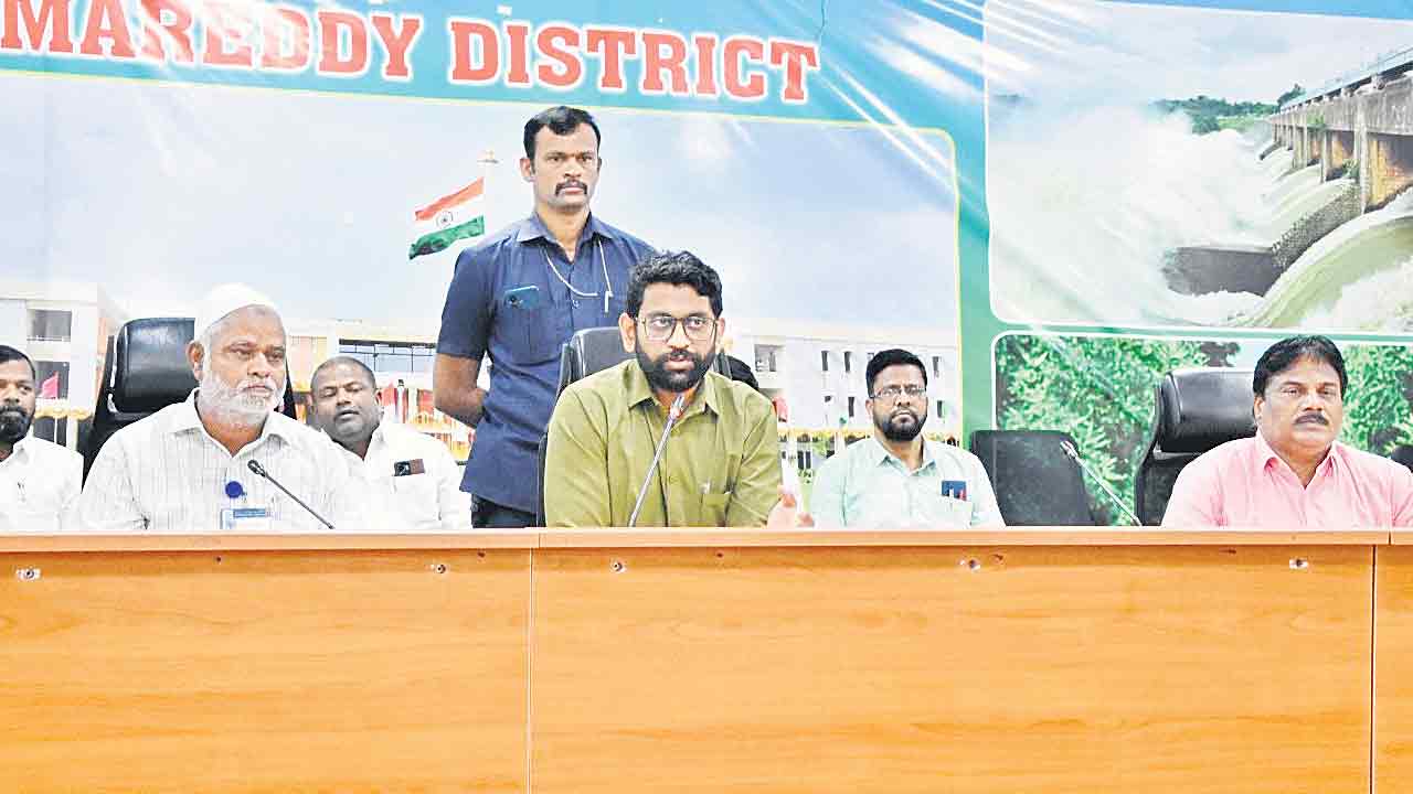 పరీక్షలు ప్రశాంతంగా నిర్వహించాలి: కలెక్టర్‌