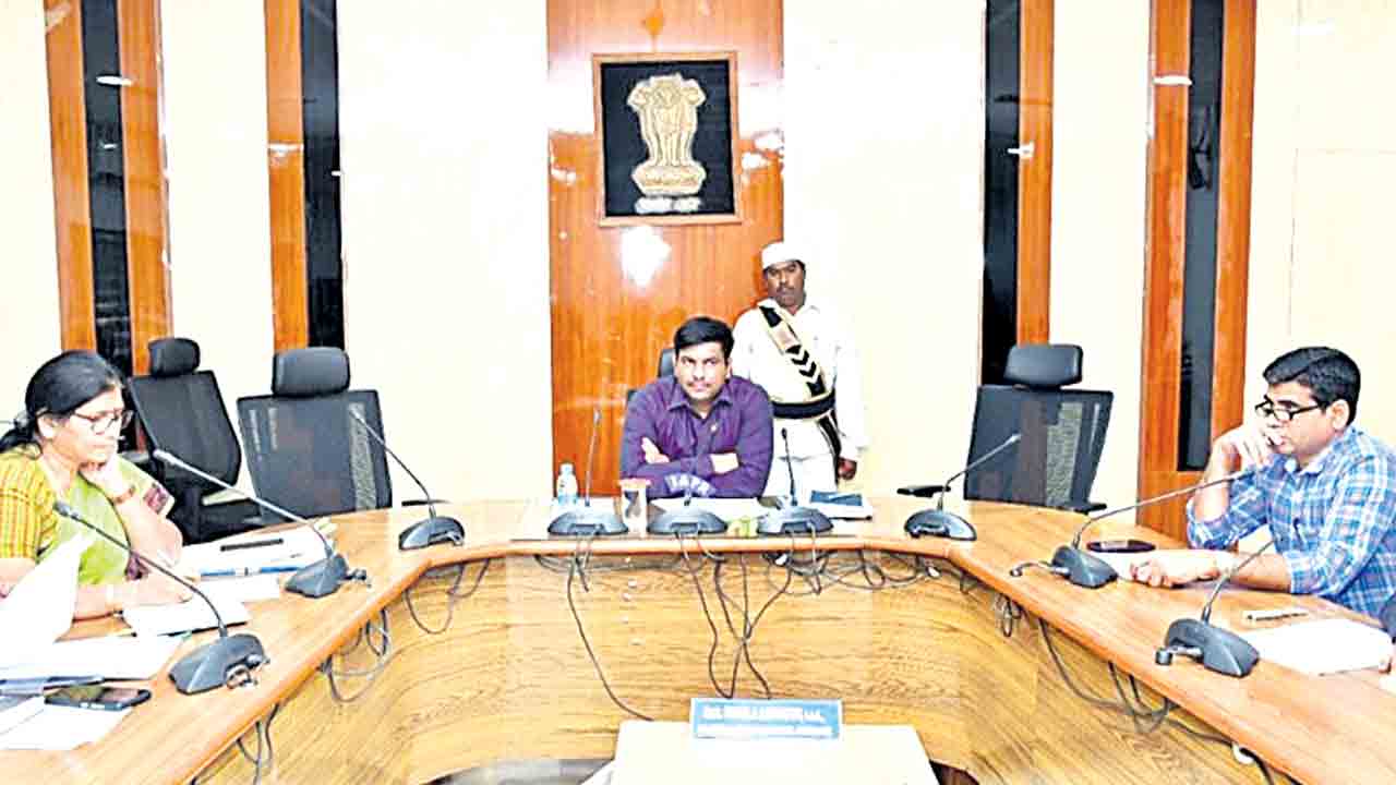 దివ్యాంగుల సమస్యలు పరిష్కరించాలి