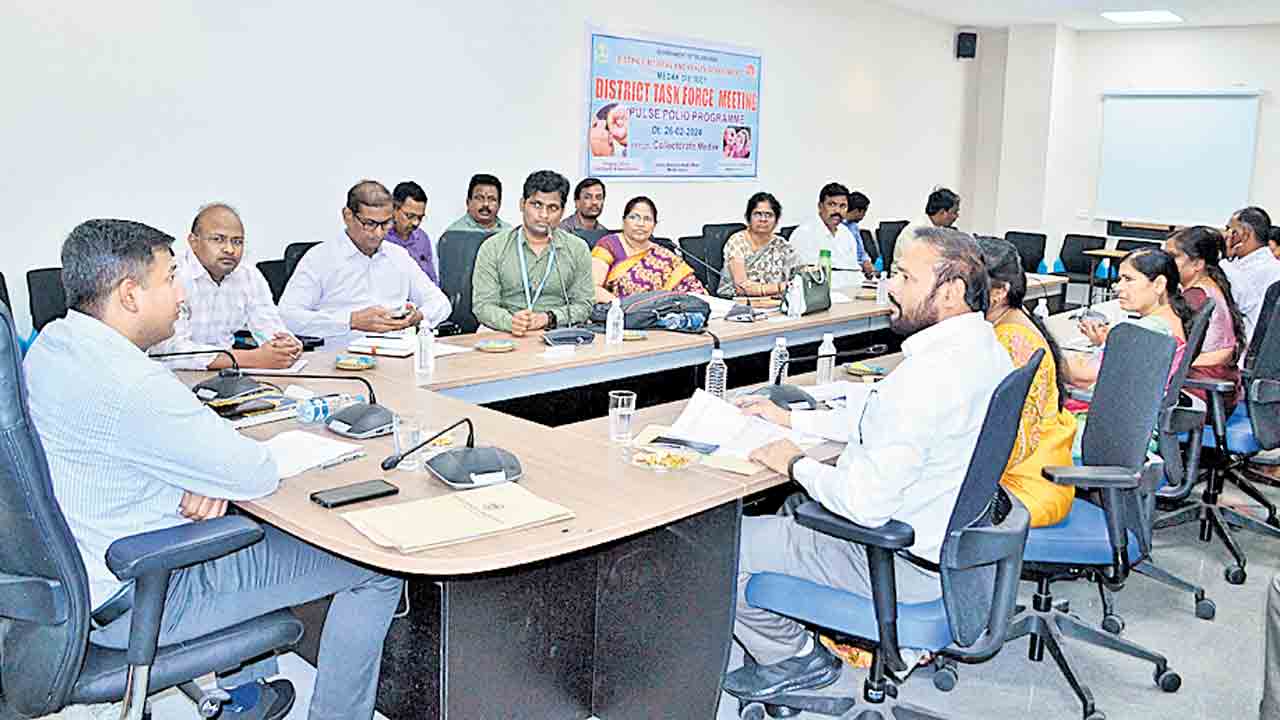 పల్స్‌పోలియోను విజయవంతం చేయాలి