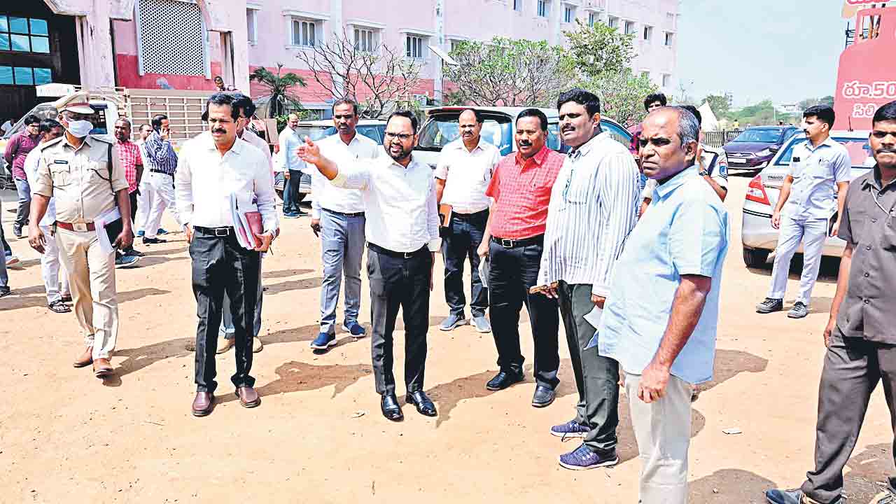 అధికారులంతా సమన్వయంతో పని చేయండి