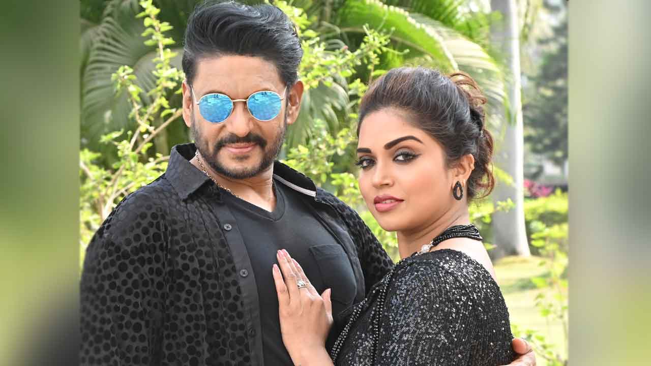 లవ్‌ జిహాద్‌ కాన్సెఫ్ట్‌తో..