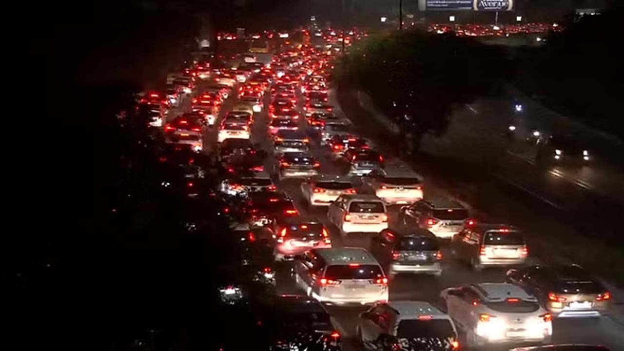 Traffic Jam | జామ్‌.. జామ్‌ ఢిల్లీ..! ట్రాఫిక్‌లో నరకం చూస్తున్న రాజధాని వాసులు..!
