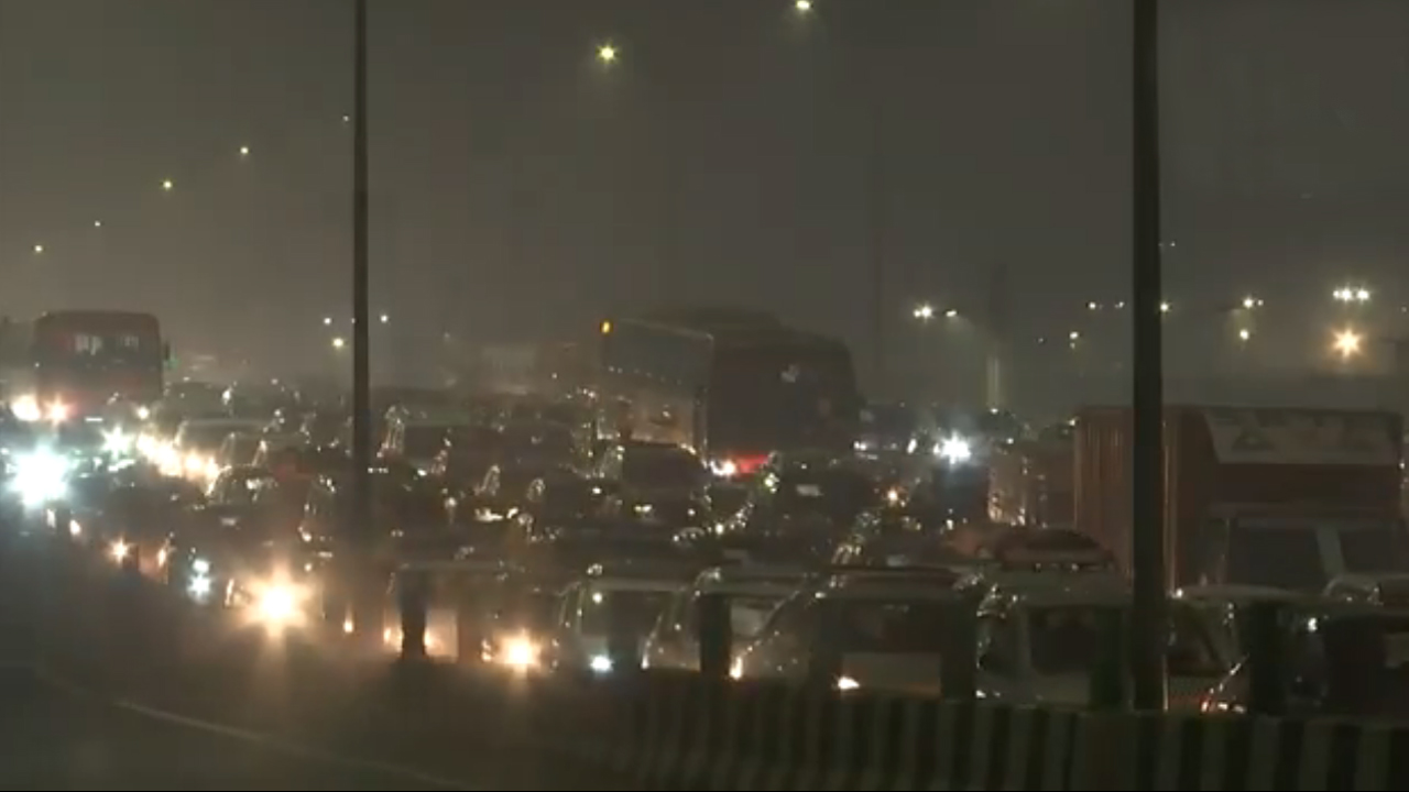 Delhi | ఢిల్లీలో భారీగా ట్రాఫిక్‌ జామ్‌.. 29 సరిహద్దుల్లో పికెట్‌..