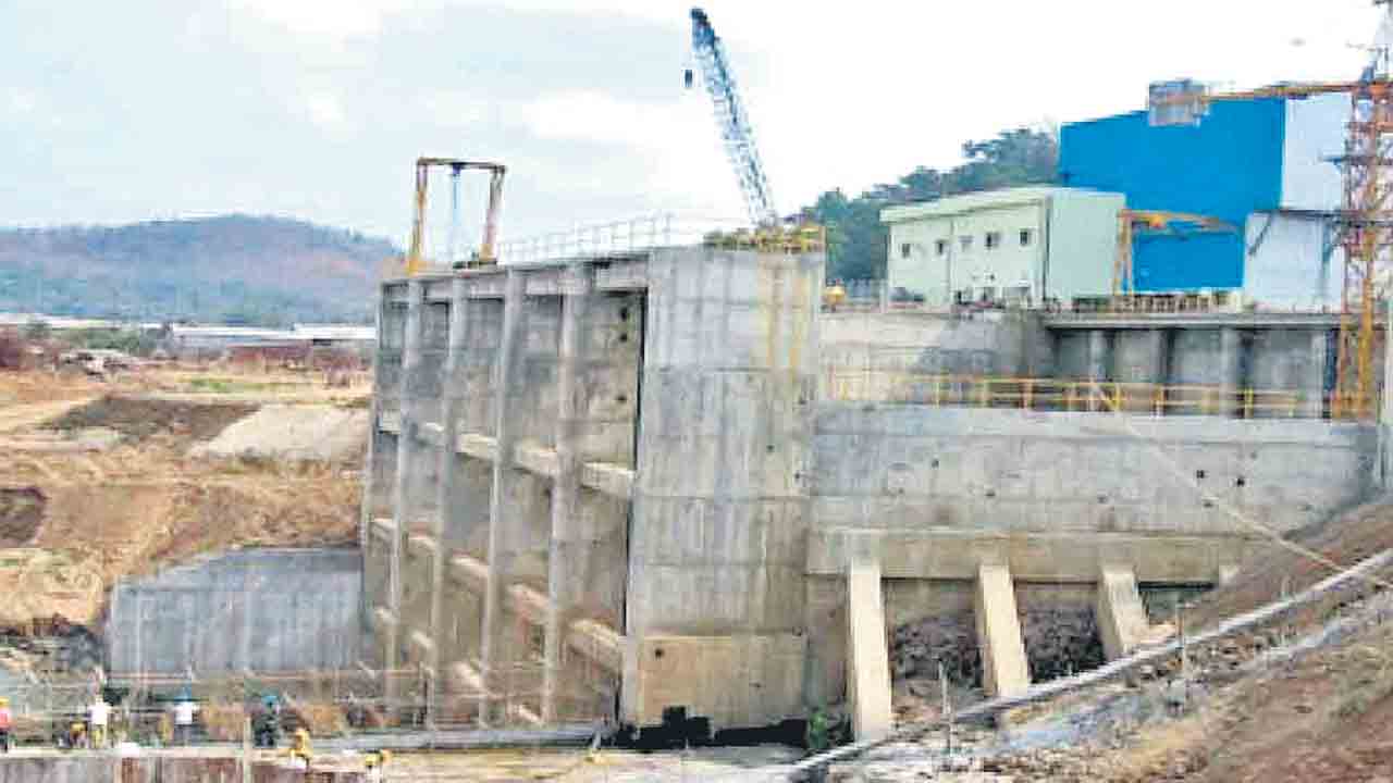 Jalayagnam | నాటి జలయజ్ఞం ఓ ధనయజ్ఞం.. ప్రాజెక్టుల నిర్మాణం పేరుతో దోపిడీకి తెరలేపారని తప్పుబట్టిన కాగ్‌