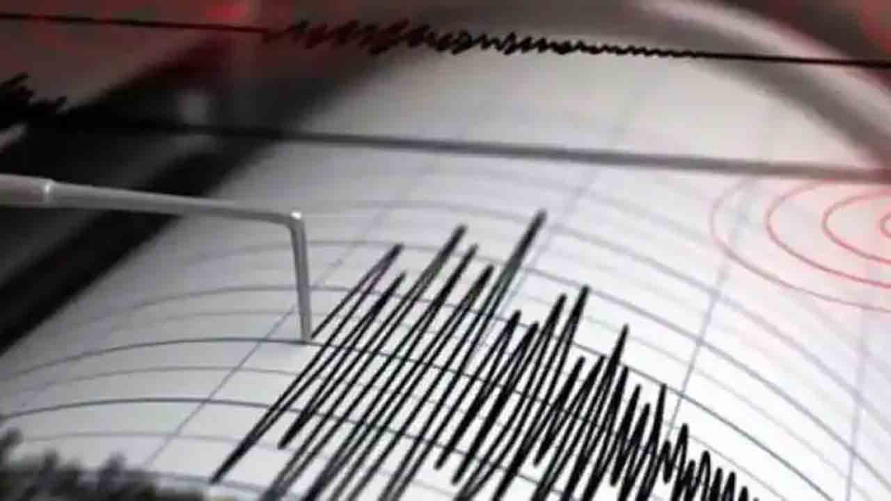 Earthquake | ఇండోనేషియాను కుదిపేసిన భూకంపం.. 5.6 తీవ్రతతో బలమైన ప్రకంపనలు