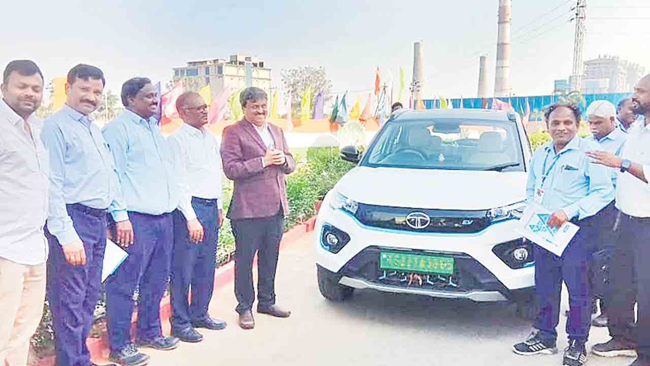 ఈవీల వినియోగాన్ని పెంచాలి