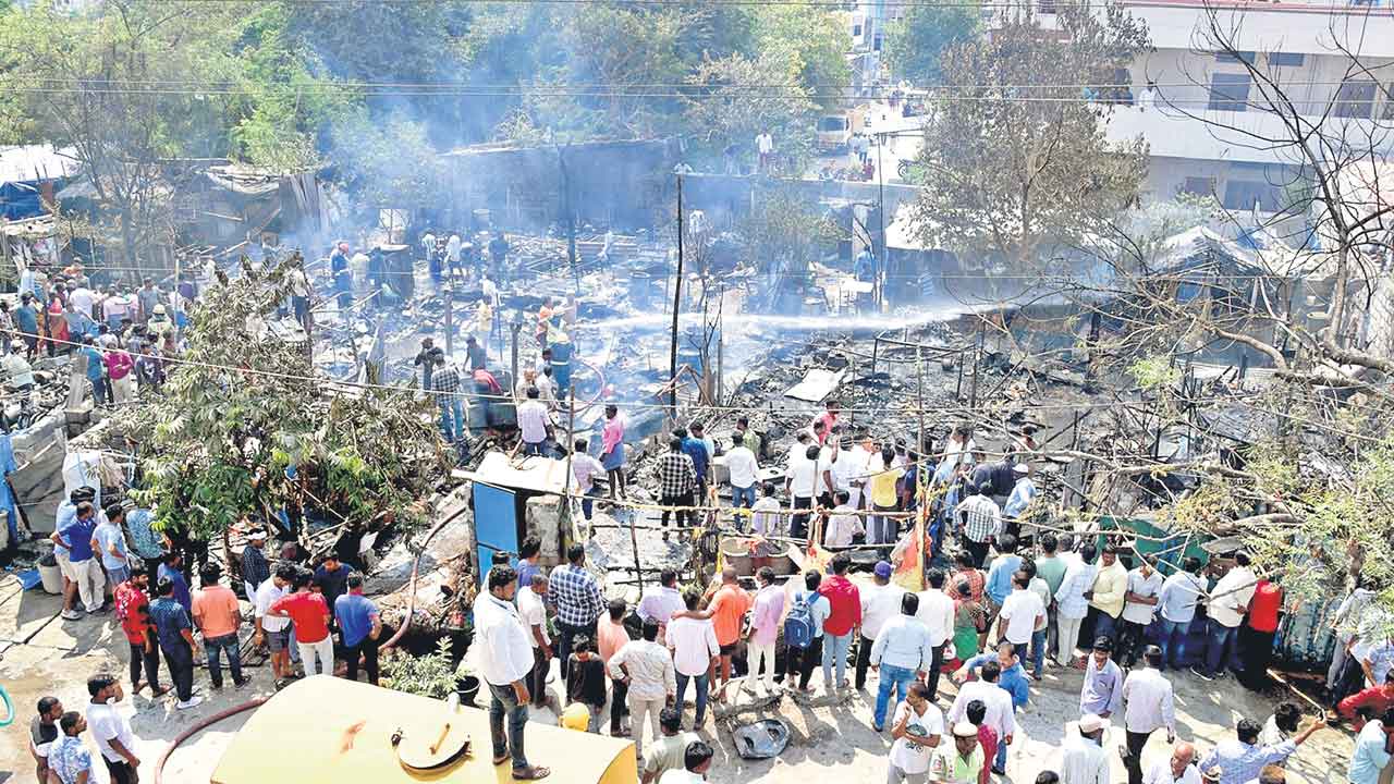 బతుకులు బుగ్గిపాలు