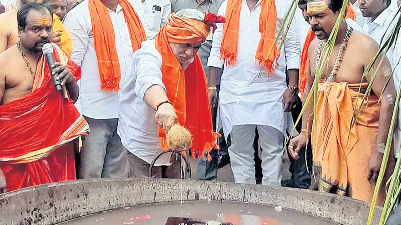 ఊరంతా వేడుక