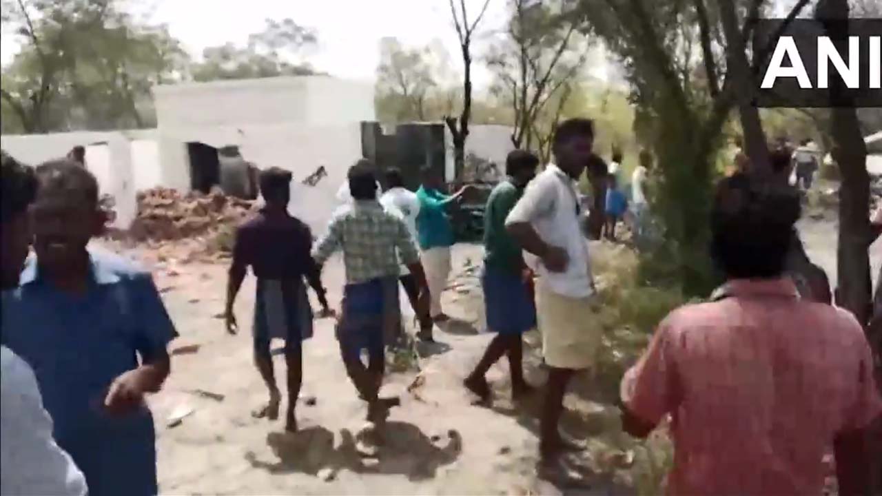 Virudhunagar | విరుదునగర్‌ బాణాసంచా ఫ్యాక్టరీలో పేలుడు.. ఎనిమిది మంది దుర్మరణం..