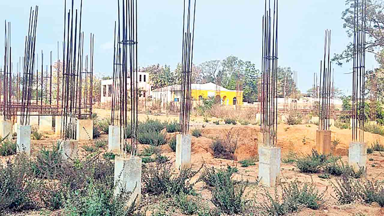 మార్కెట్‌ పూర్తయ్యేదెప్పుడు?