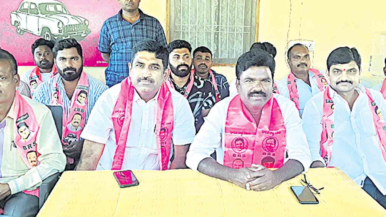 బీఆర్‌ఎస్‌ సమావేశాన్ని విజయవంతం చేయాలి