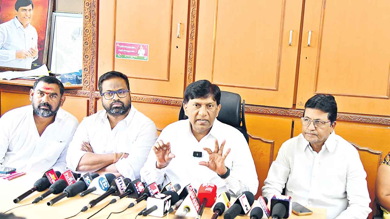 సంజయ్‌ ఆరోపణలు కాదు.. నిరూపించు